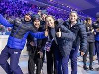 Slovenskí reprezentanti počas úvodného ceremoniálu na Zímných Svetových univerzitných hrách 2025.