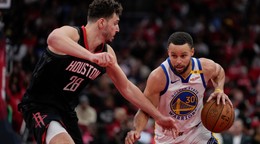 Stephen Curry v zápase s Houstonom