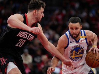 Stephen Curry v zápase s Houstonom