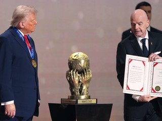 Donald Trump a Gianni Infantino