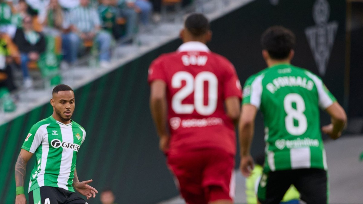 Momentka zo zápasu Betis - Sevilla.