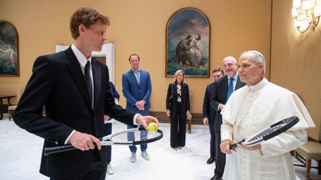 Jannik Sinner a pápež Lev XIV.