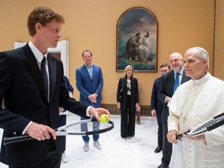 Jannik Sinner a pápež Lev XIV.