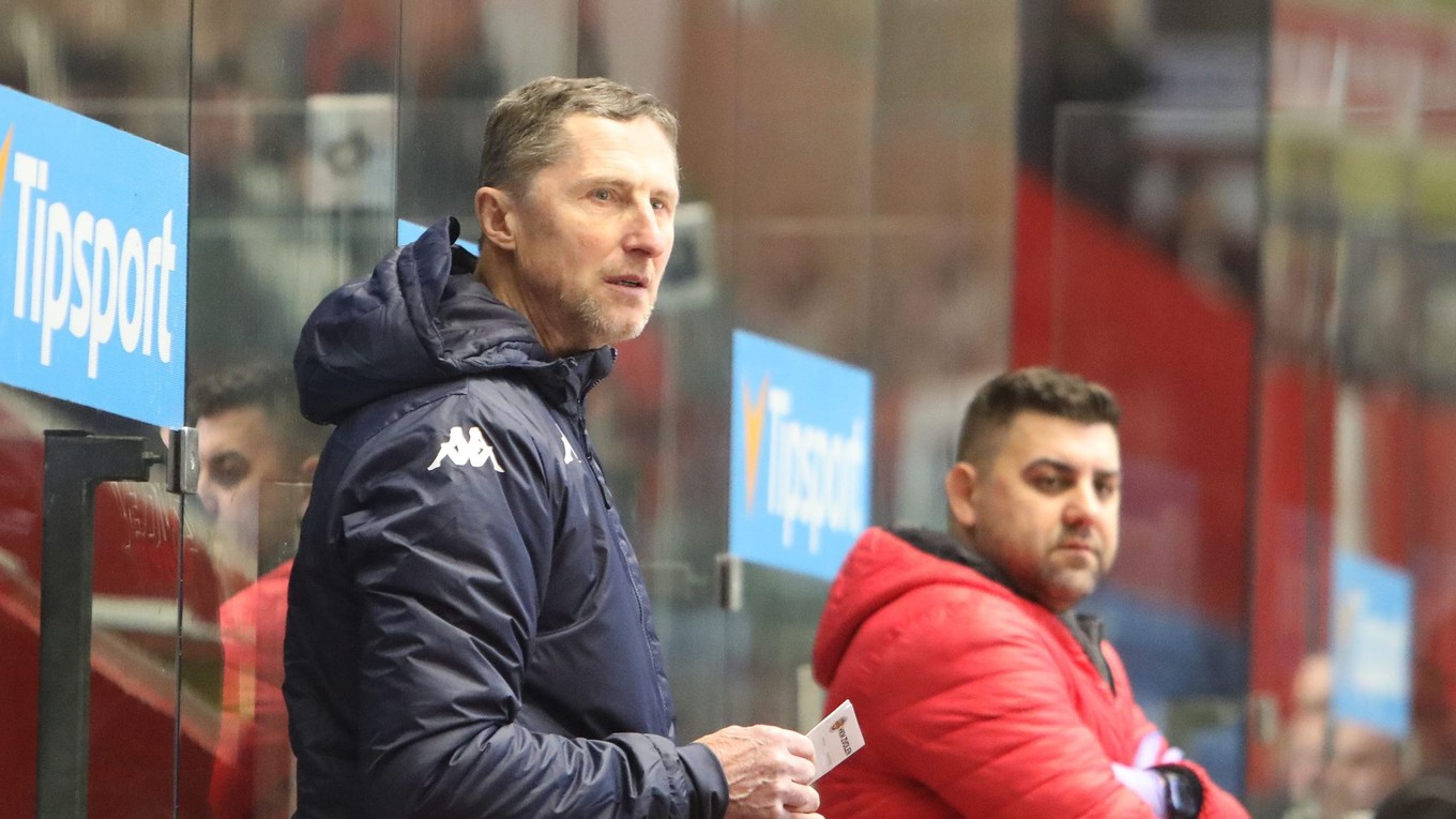 Hlavný tréner HKM Zvolen Antonín Stavjaňa počas zápasu  Tipsport ligy.