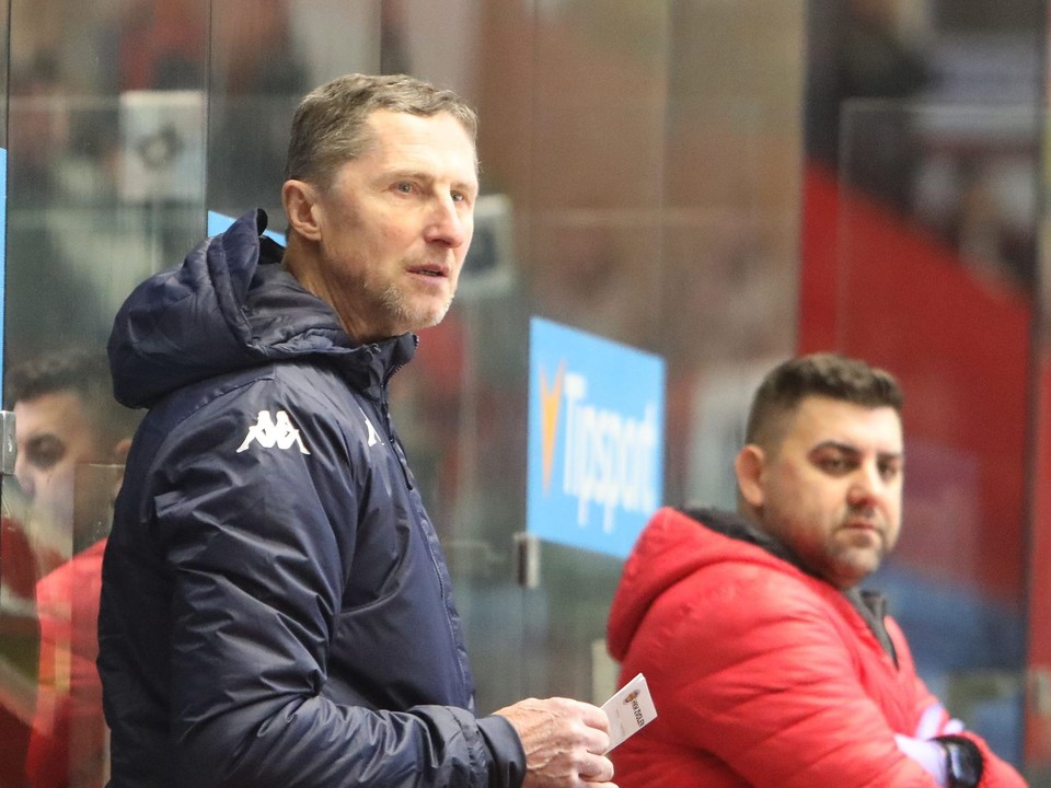 Hlavný tréner HKM Zvolen Antonín Stavjaňa počas zápasu Tipsport ligy.
