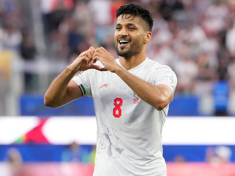 Futbalista Iránu Mohammad Mohebbi.