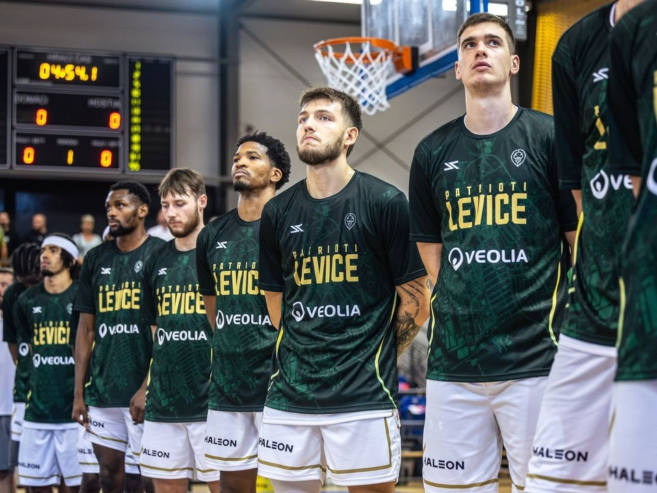 Basketbalisti Levíc