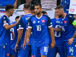 Radosť futbalistov Slovenska v zápase proti Azerbajdžanu v Lige národov 2024/2025.