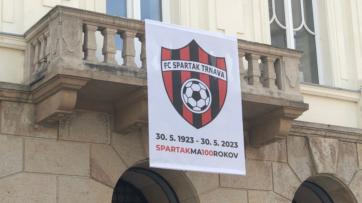 Spartak Trnava Dnes Oslavuje Sto Rokov Fan Ikovia Sa Stretli Na N Mest Sportnet