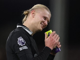 Útočník Manchestru City Erling Haaland strelil svoj 100. gól v Premier League. 