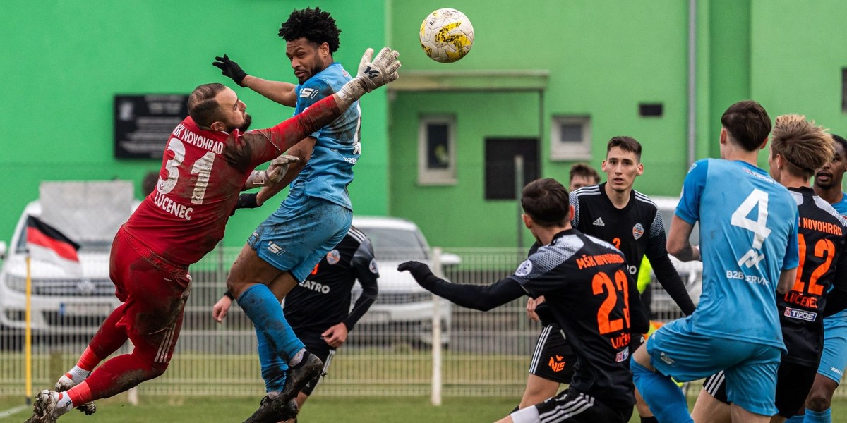 Veľkému rivalovi nasúkali 8 gólov. Snáď nás debakel nakopne, vravel tréner porazených