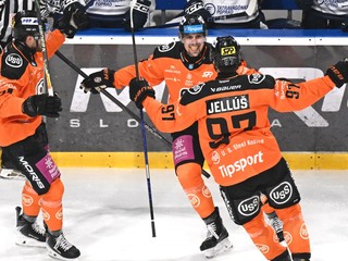 Radosť hráčov Košíc po prvom góle.