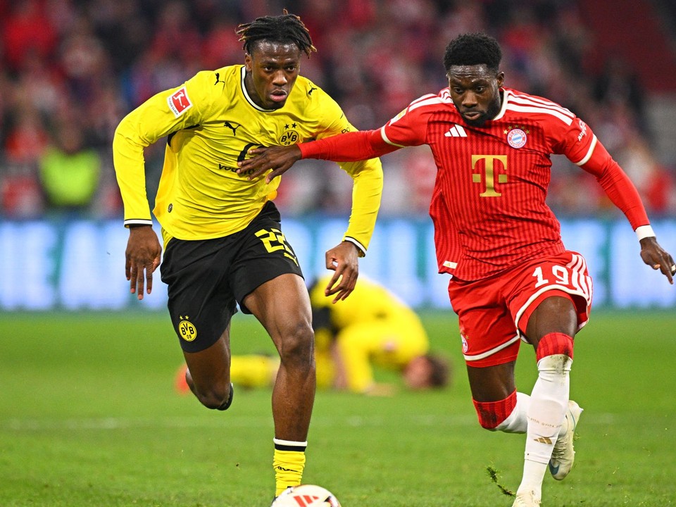 Záber zo zápasu Bayern Mníchov -Borussia Dortmund