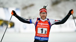 Rakúsky biatlonista Simon Eder.
