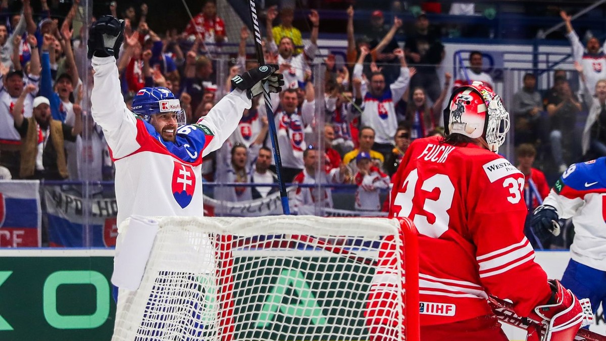 Tomáš Tatar sa teší po strelenom góle v zápase Slovensko - Poľsko v skupine B na MS v hokeji 2024.