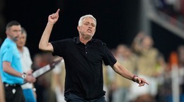 José Mourinho počas finále Európskej ligy medzi AS Rím a FC Sevilla.