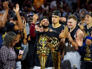 Denver Nuggets oslavujú titul v NBA.