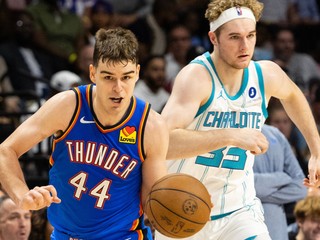 Nikola Topič v drese Oklahomy