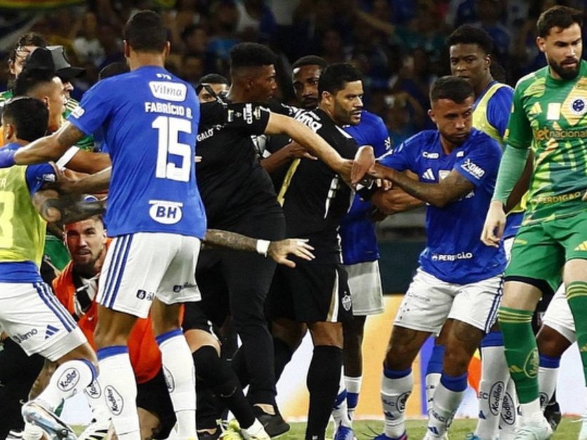 Bitka v zápase Cruzeiro a Atlético Mineiro 