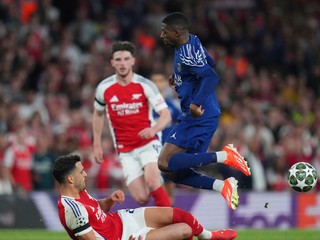 Ousmane Dembele vs. Mikel Merino počas semifinále Ligy majstrov v minulom ročníku.