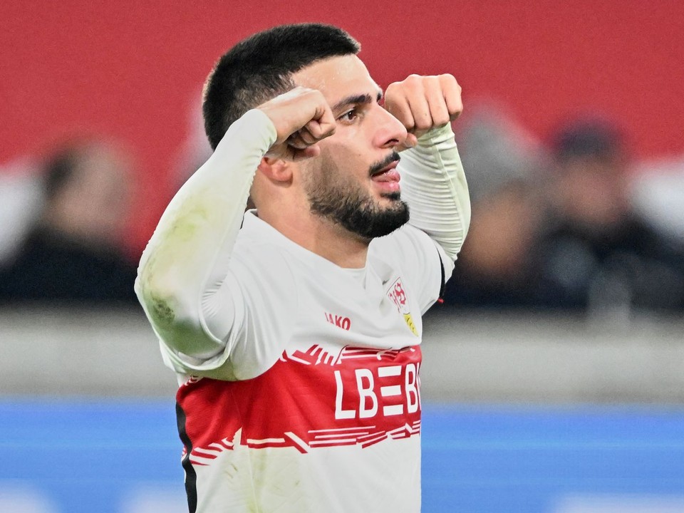 Deniz Undav oslavuje gól