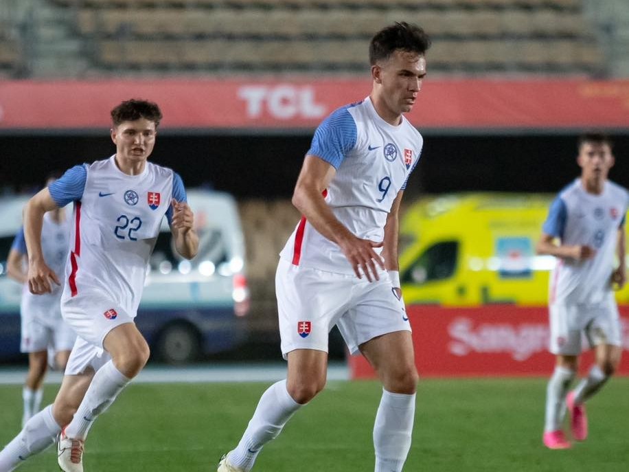 Roman Čerepkai (vpravo) a Ján Murgaš v prípravnom zápase Španielsko U21 - Slovensko U21.