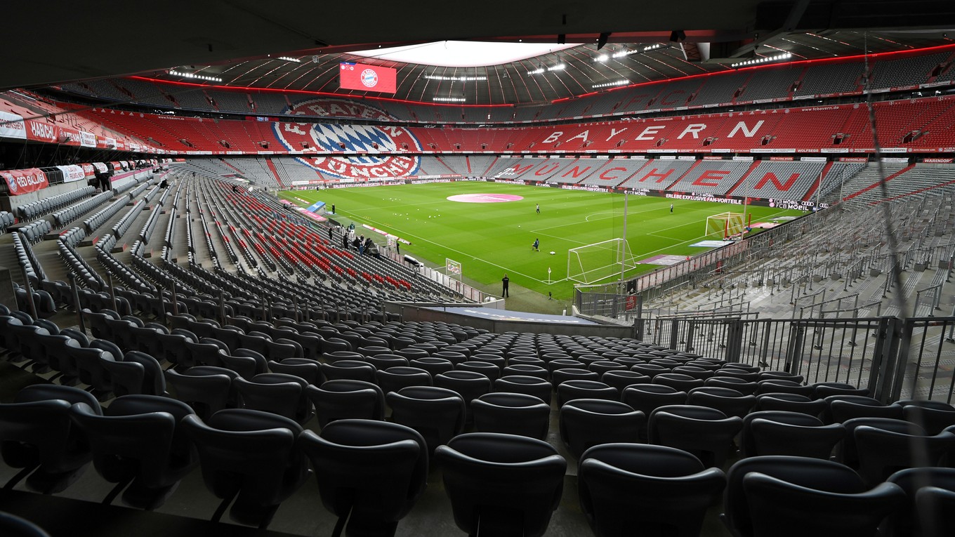 Prázdna Allianz Arena, štadión FC Bayern Mníchov. 
