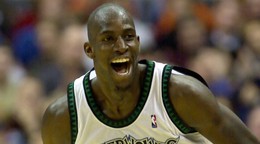 Kevin Garnett na snímke z roku 2003, keď hrával za Minnesotu Timberwolves.