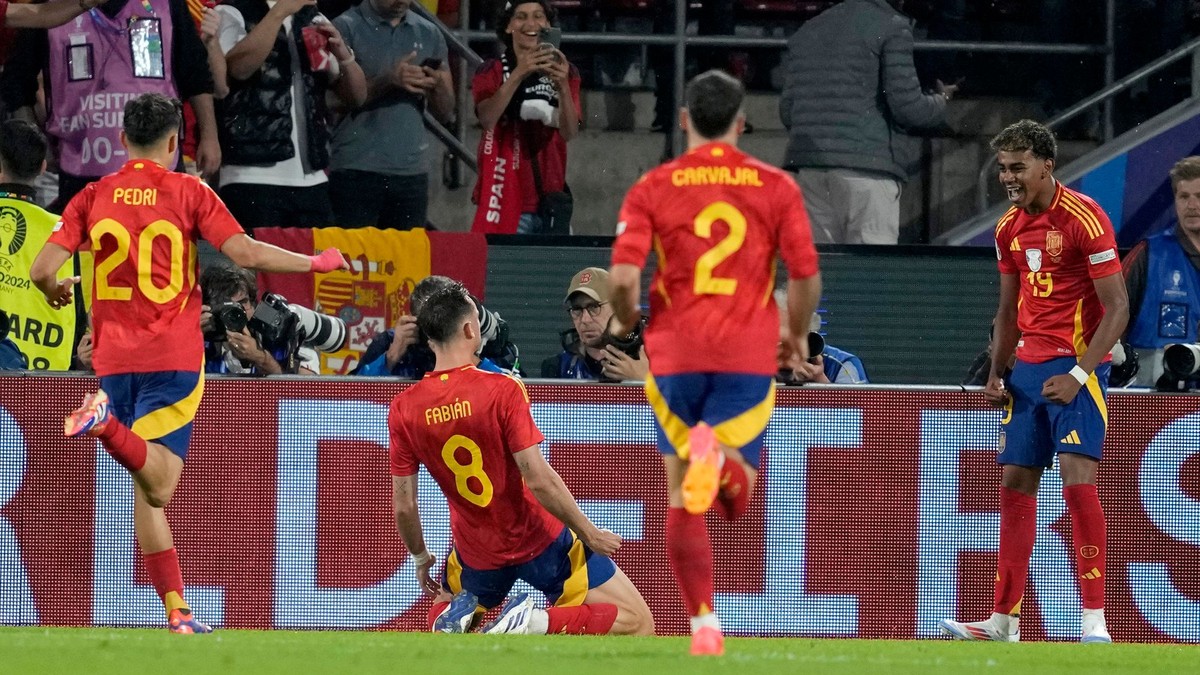 Španieli mali v zápase toľko striel, čo Angličania na celom EURO. Yamal napodobnil Ronalda