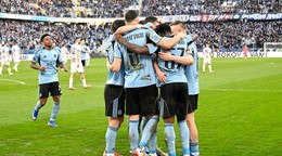 Na snímke radosť hráčov Slovana po strelení druhého gólu v záverečnom 22. kole základnej časti Niké ligy ŠK Slovan Bratislava - FC Spartak Trnava.