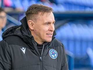 Hlavný tréner slovenskej ženskej futbalovej reprezentácie Peter Kopúň.