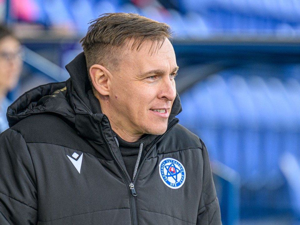 Hlavný tréner slovenskej ženskej futbalovej reprezentácie Peter Kopúň.