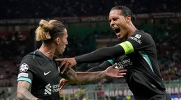 Virgil van Dijk oslavuje gól. 