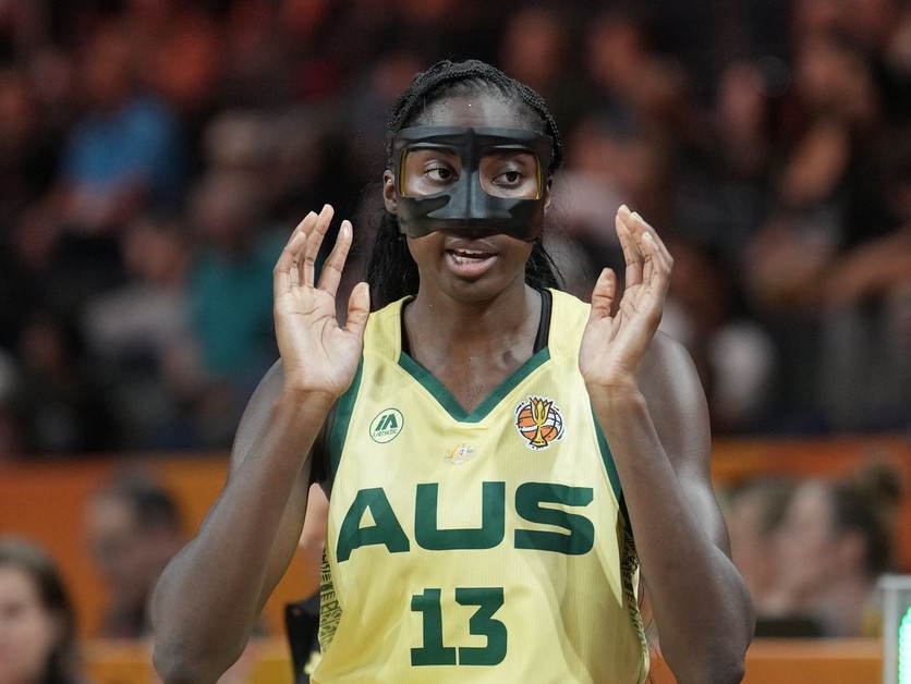 Na snímke hráčka Austrálie Ezi Magbegorová.