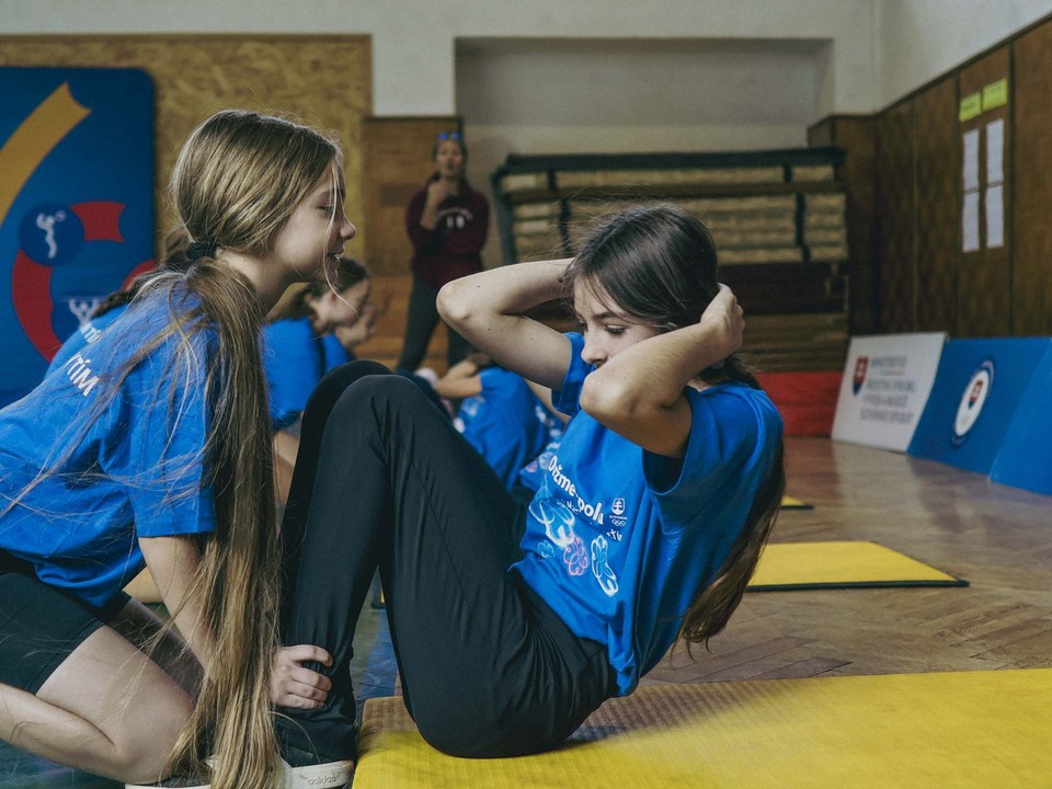 Školské kolo Olympijského odznaku všestrannosti sa konalo aj v základnej škole v Brezovej pod Bradlom, ktorej žiaci obhajujú minuloročné prvenstvo.
