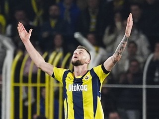 Slovenský futbalista Milan Škriniar v klube Fenerbahce Istanbu.