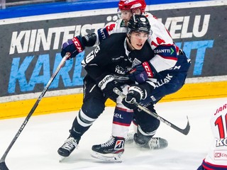 Juraj Slafkovský vo štvrťfinálovej sérii proti IFK Helsinki.