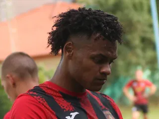 Carlos David Mena Jiménez v drese Gerlachova.