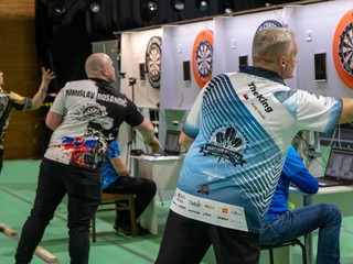 Na snímke sú slovenskí šípkari Tomislav Rosandić a Juraj Vindiš.