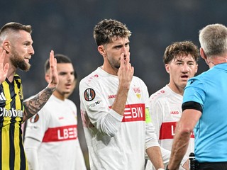 Momentka zo zápasu 3. kola ligovej fázy Európskej ligy Fenerbahce Istanbul - VfB Stuttgart.