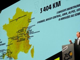 Riaditeľ Tour de France Christian Prudhomme počas predstavenia trasy v roku 2023.