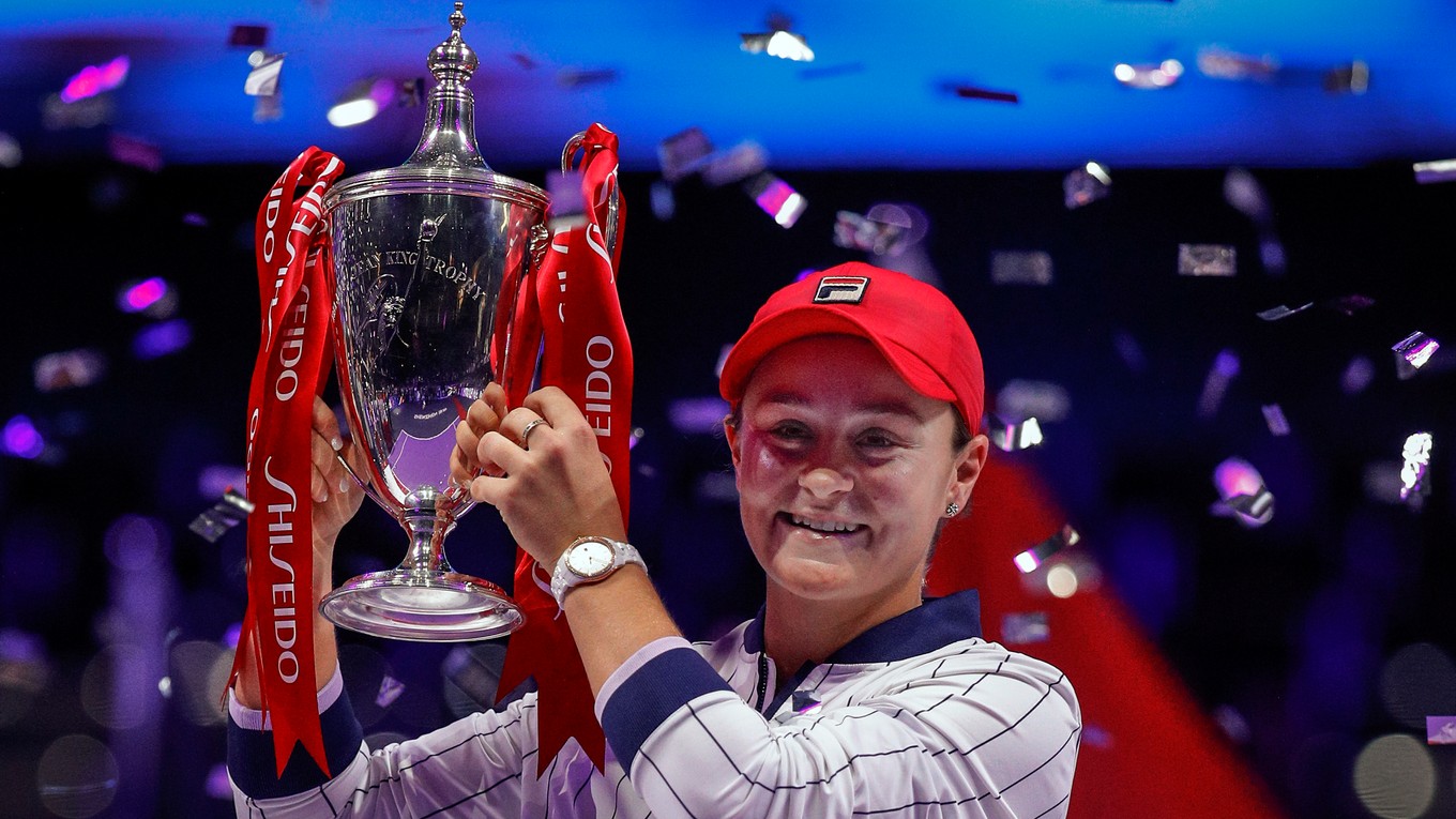 Austrálska tenistka Ashleigh Bartyová po triumfe na WTA Finals 2019. 