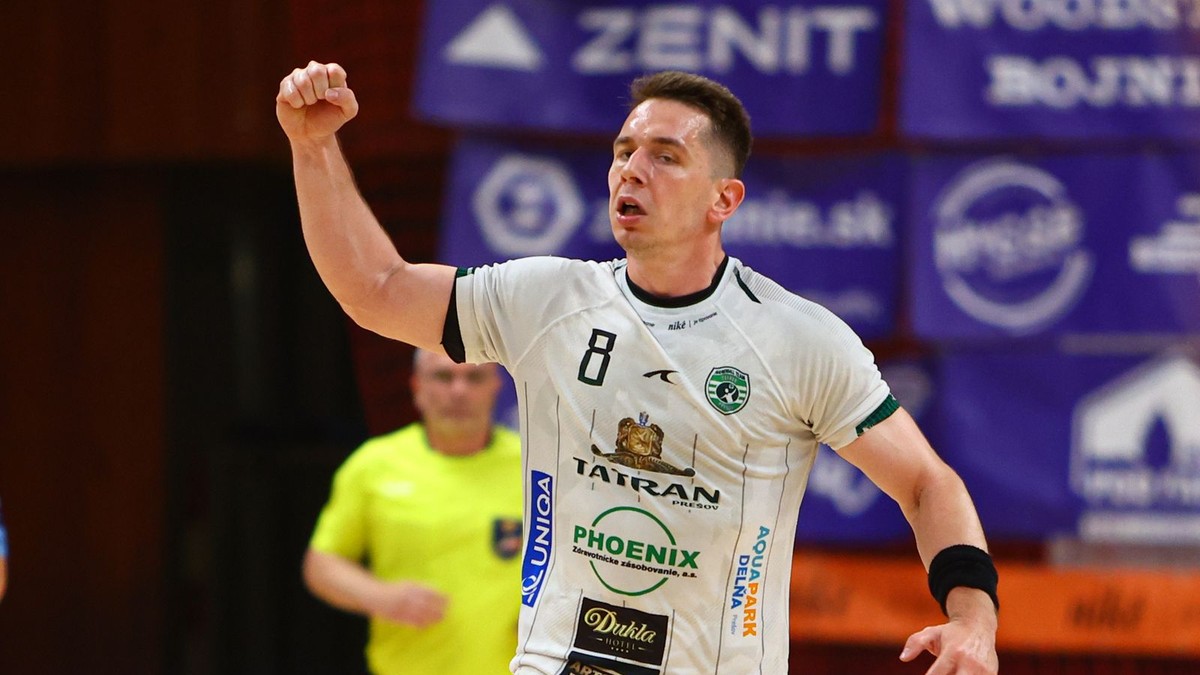 Na snímke hráč Tim Jenko Bogdanič (Prešov) sa raduje z gólu počas štvrtého zápasu finále.