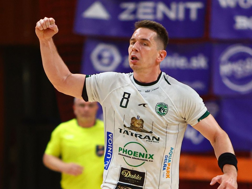 Na snímke hráč Tim Jenko Bogdanič (Prešov) sa raduje z gólu počas štvrtého zápasu finále.