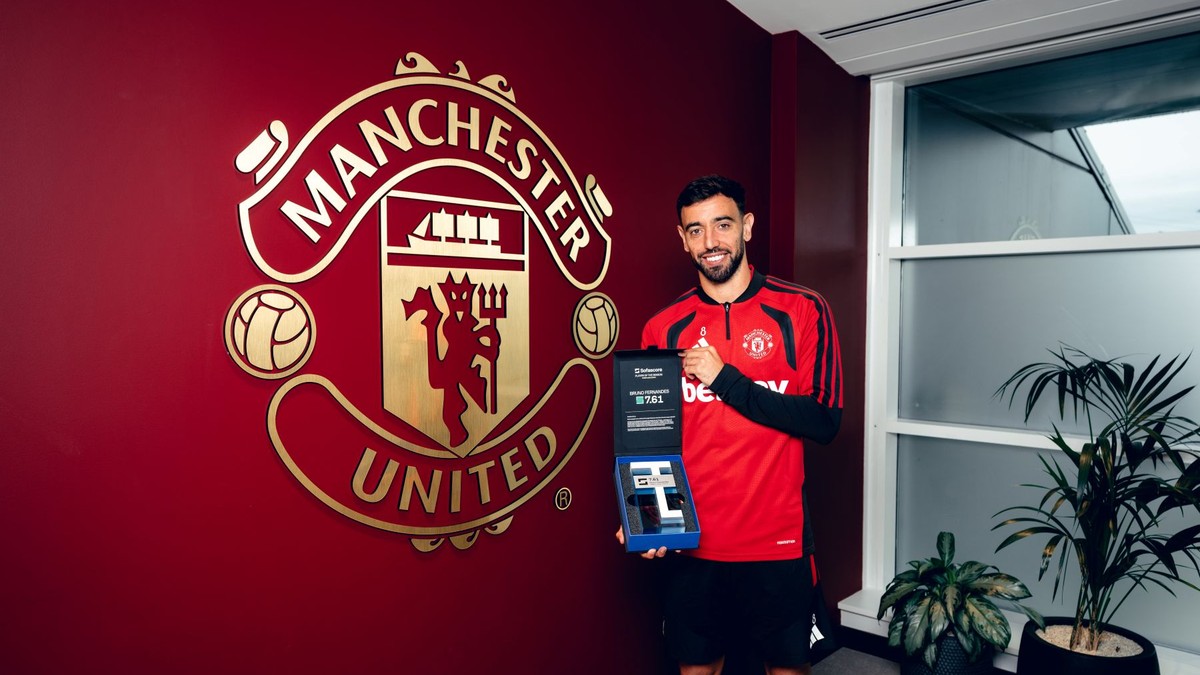 Bruno Fernandes s ocenením.