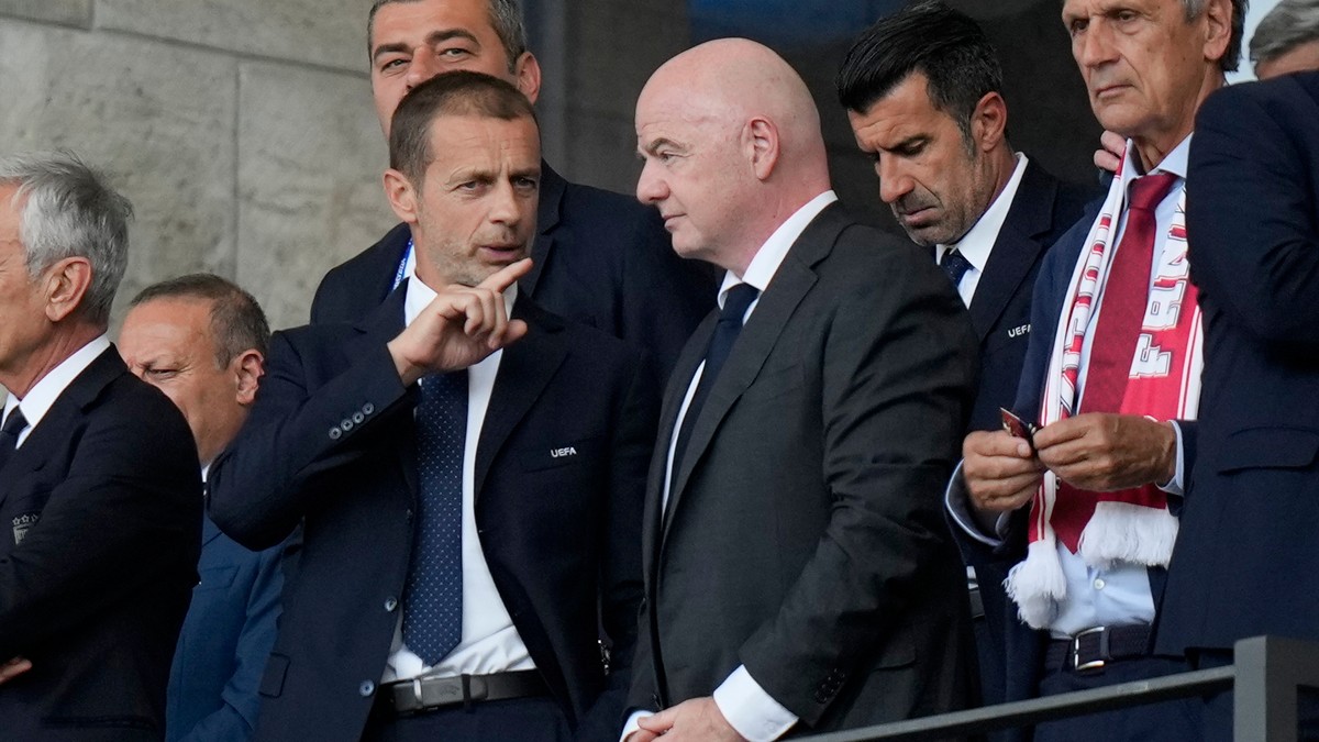 Prezidenta UEFA Aleksander Čeferin a prezident FIFA Gianni Infantino