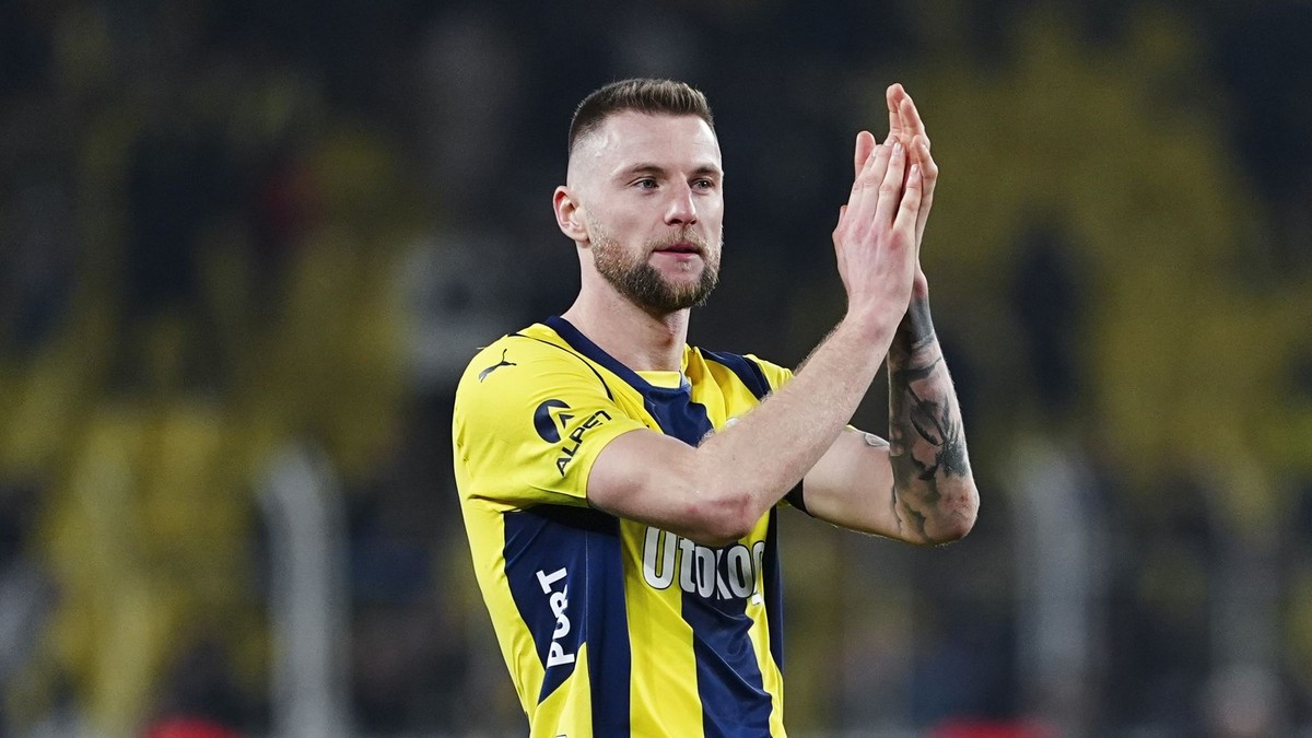 Milan Škriniar v drese Fenerbahce Istanbul.