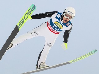 Na snímke slovenský skokan na lyžiach Hektor Kapustík.