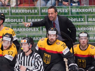 Nemecko na turnaji vedie bývalý hráč NHL Marco Sturm.