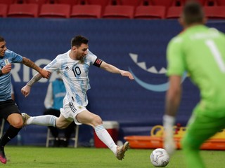Lionel Messi v zápase Argentína - Uruguaj na Copa América 2021.